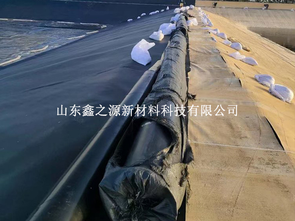 魚塘防滲膜延伸率為何不穩(wěn)定？這些原因要弄清