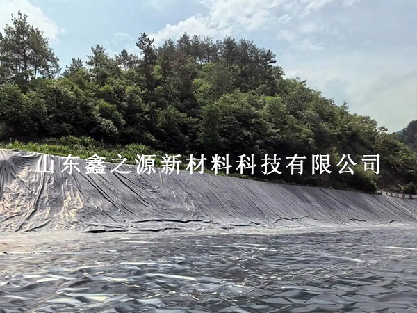 養(yǎng)殖防滲膜鋪設(shè)細(xì)節(jié)指南：把控細(xì)微之處，杜絕防滲隱患