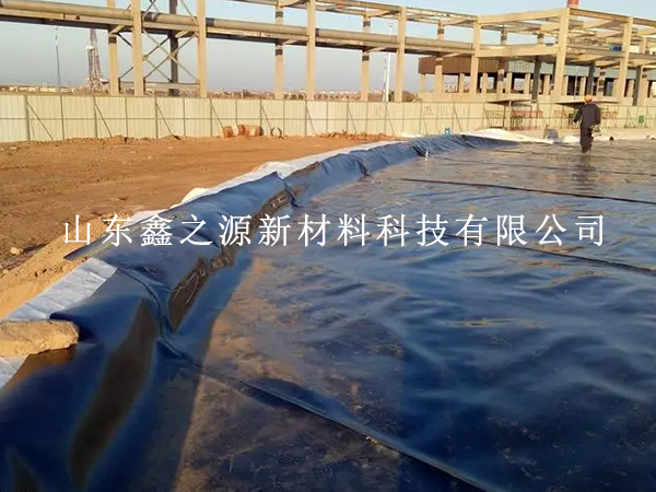 化工油罐區(qū)為何鋪設(shè)hdpe防滲土工膜？