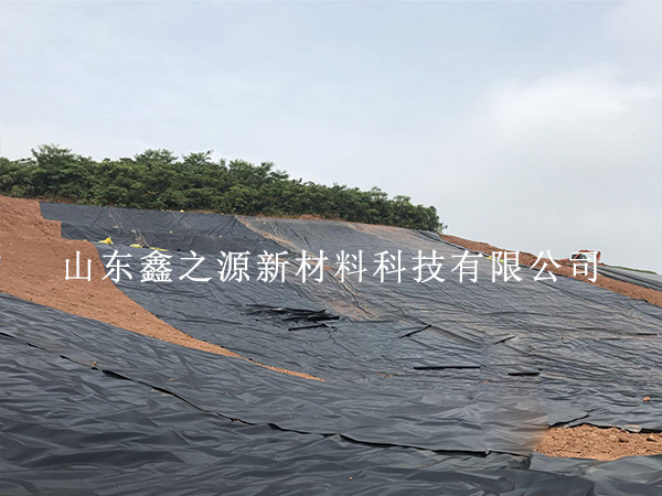 告別施工返工！沼氣池土工膜科學鋪設(shè)方法全解析